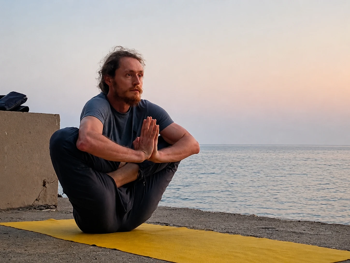 Eigene Körperpraxis: Yoga und Meditation